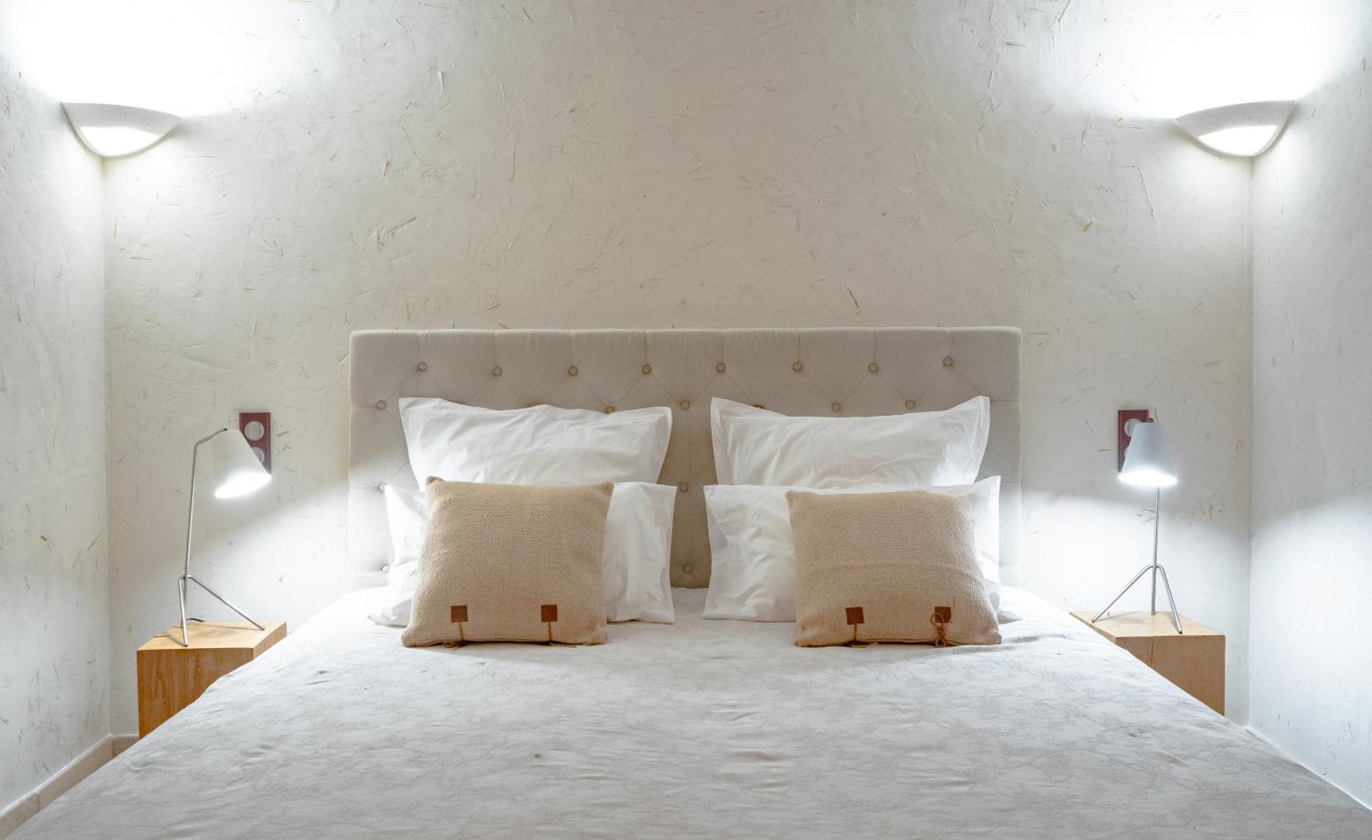 La Belle Vie Otel Saint-Hilaire-dʼOzilhan Dış mekan fotoğraf