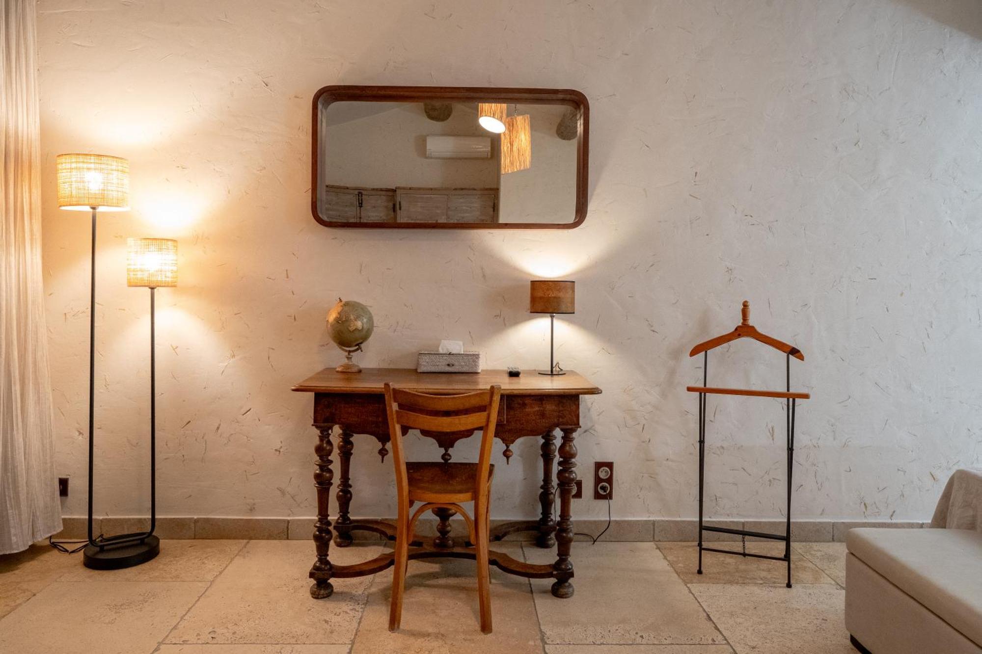 La Belle Vie Otel Saint-Hilaire-dʼOzilhan Dış mekan fotoğraf